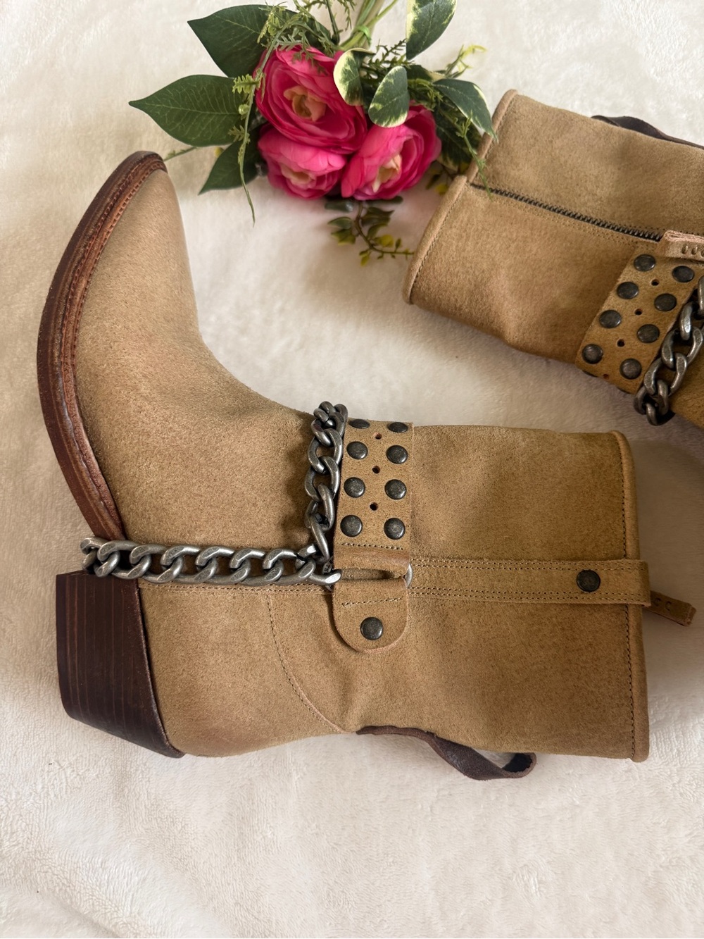 Free People Aiden Chain Boots Camel oiled suede - Picture 6 of 12